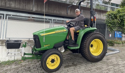 Mit Traktor, Technik und Teamgeist: Jano Schranz über sein erstes Lehrjahr