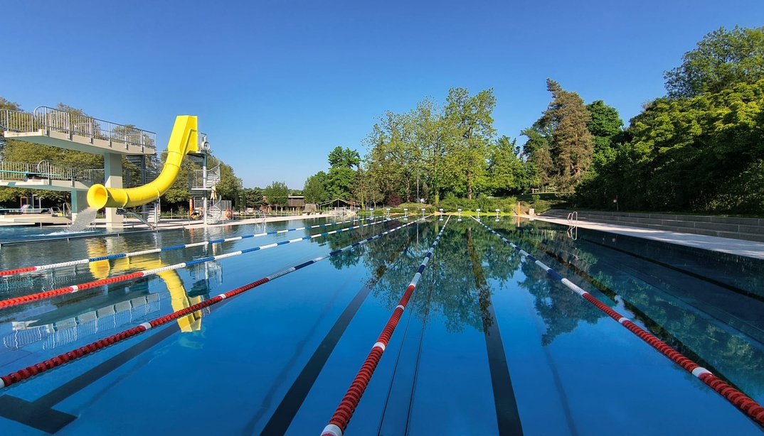 Symbolbild Freibad Wyler zum Saisonstart 2026