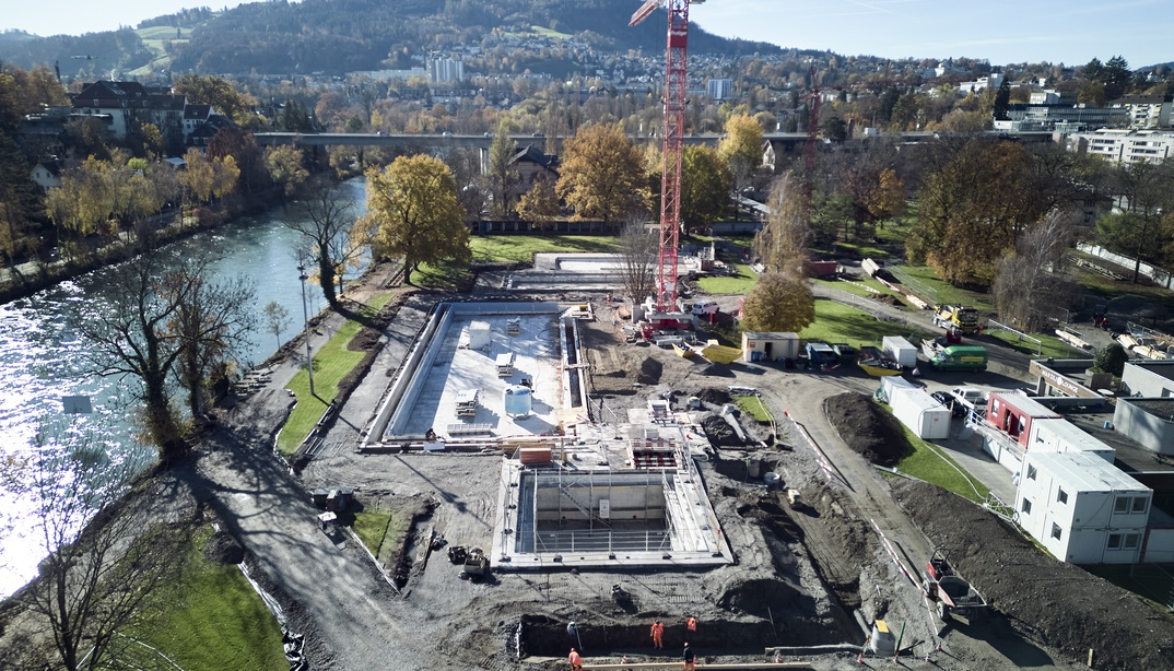 Drohnenaufnahme von der Baustelle im Freibad Marzili