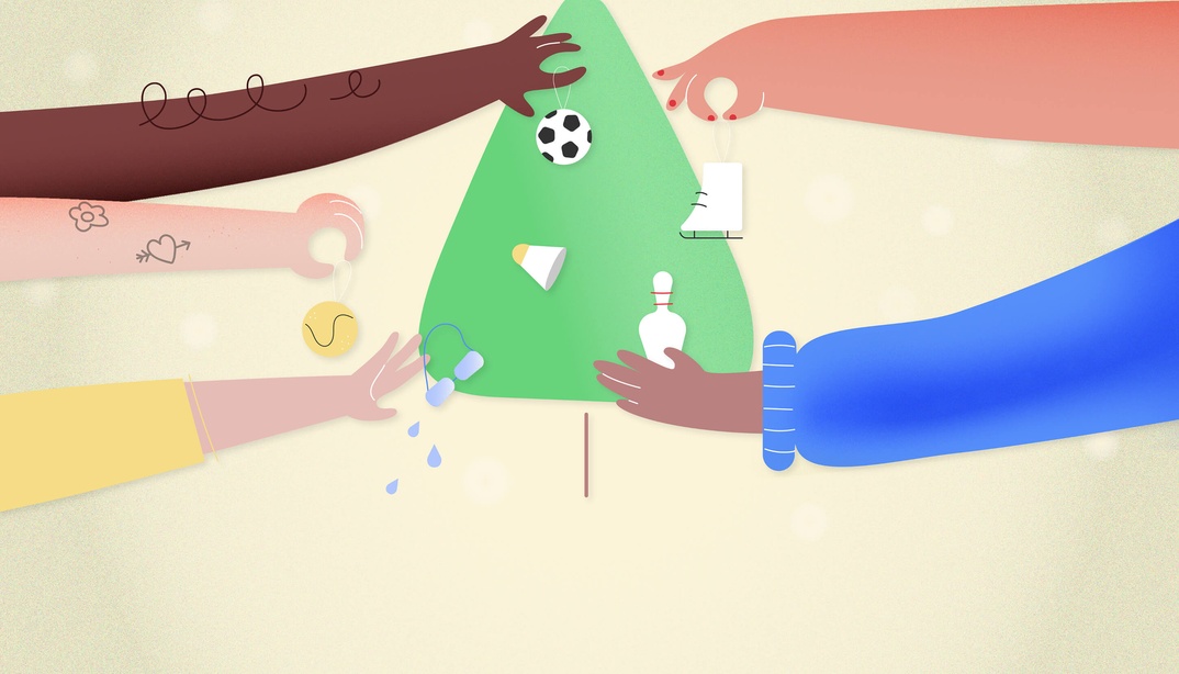 Gezeichnete Hände verschiedener Hautfarben hängen Ornamente in Form von Sportgeräten an einen Weihnachtsbaum