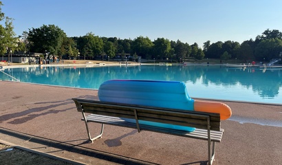 Bild des Freibads Weyermannshaus als Symbol für die Zahlen der Zwischenbilanz der Freibäder