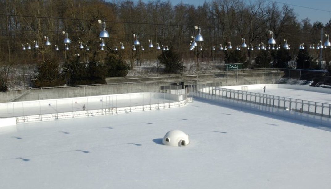 Schliessung Publikumsfeld Eisbahn Weyermannshaus