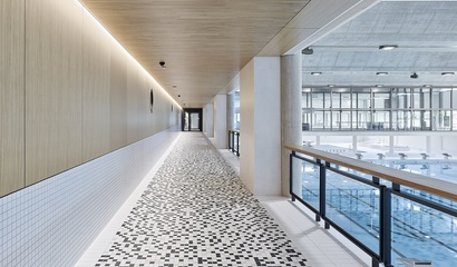 Galerie in der Schwimmhalle Neufeld