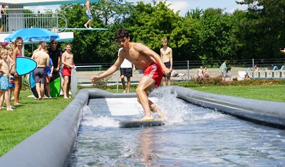 Skimboard-Anlage im Freibad Marzili