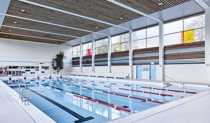 25m-Schwimmbecken im Hallenbad Wyler