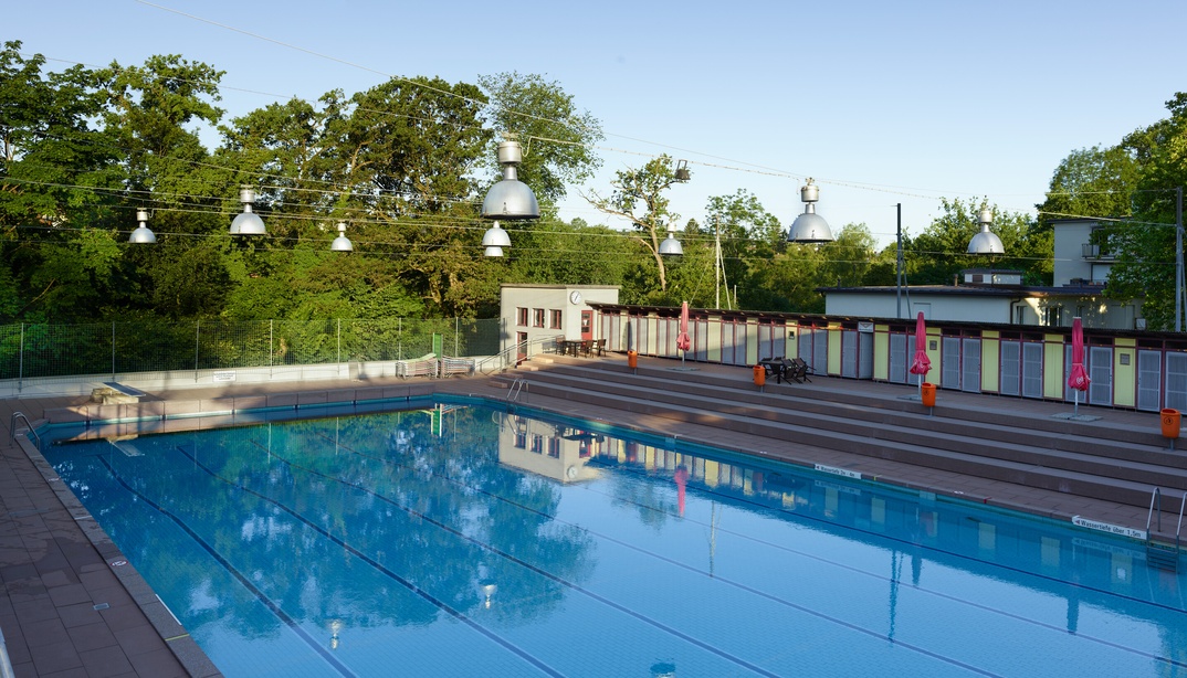 Wellenbad im Freibad Ka-We-De