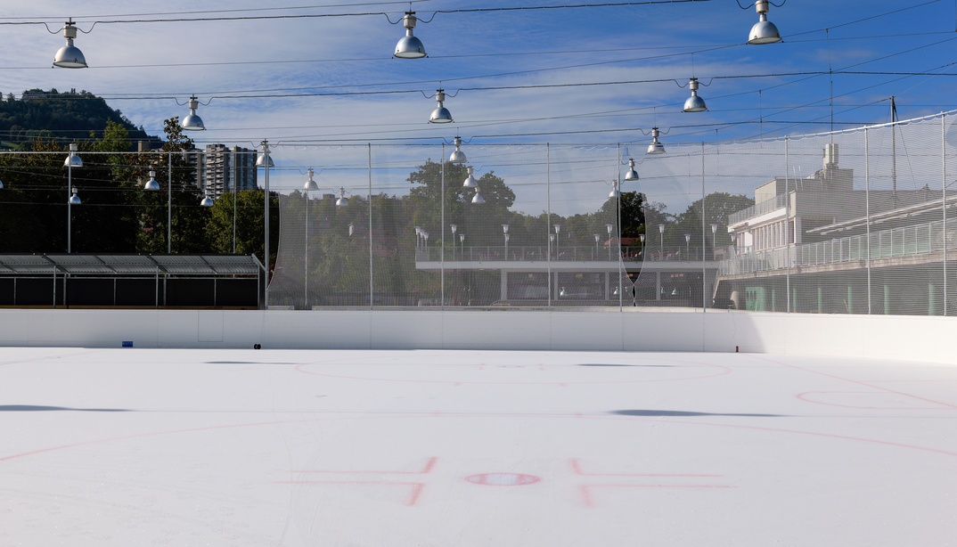 Blick aufs Hockeyfeld der Ka-We-De