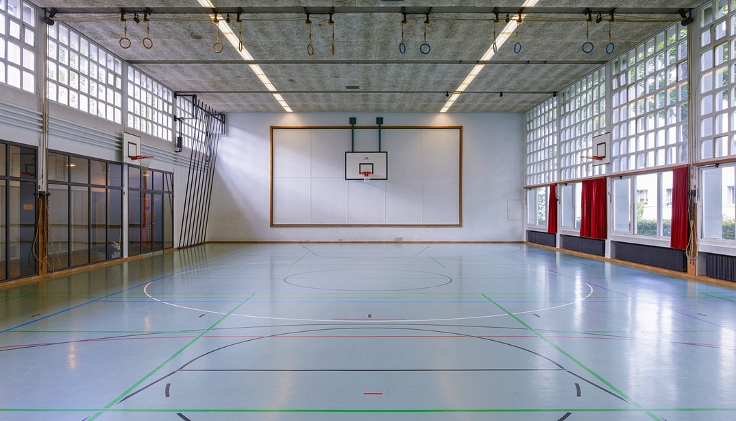 Turnhalle Höhe