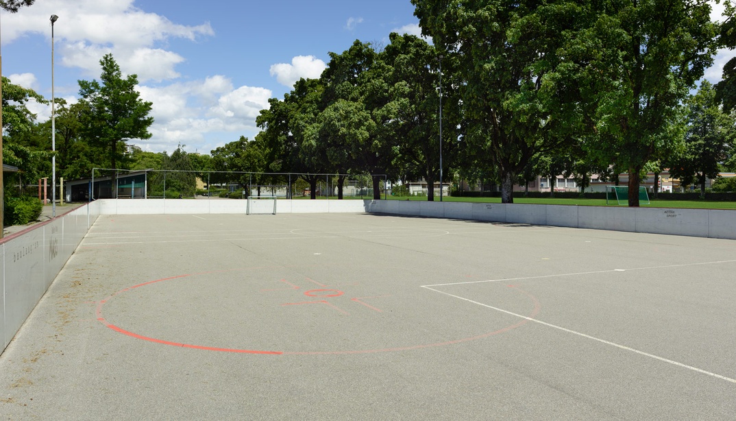 Rollhockey- und Hartplatz Statthalter