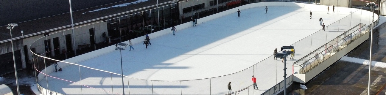Ausseneisfeld der PostFinance-Arena