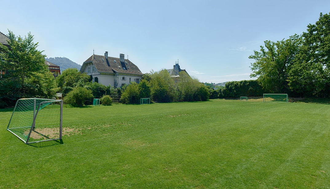 Schulrasenfeld Kirchenfeld