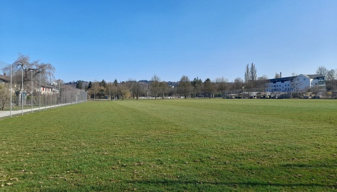 Schulrasenfeld Stapfenacker